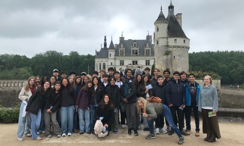 The group posing in front of one of the castles in the Loire region